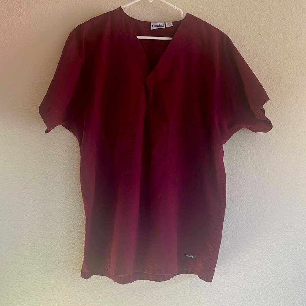Landau medium scrub top in Wine